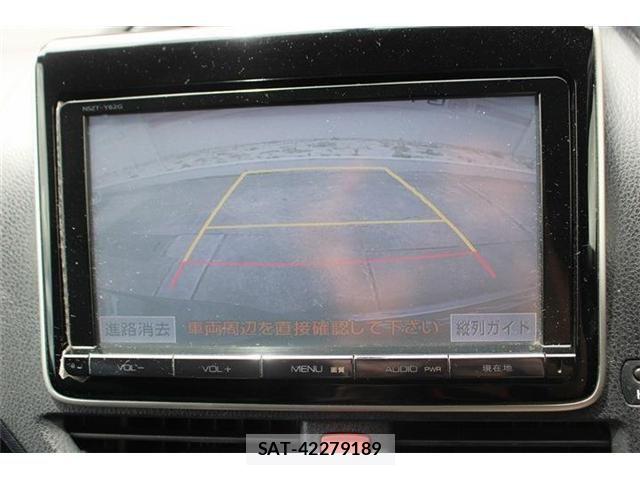 Toyota VOXY 2015-04 7252797-2