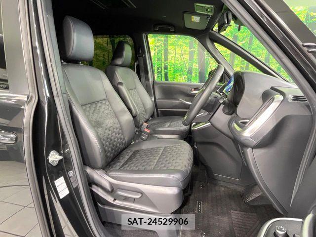 Toyota VOXY 2023-06 7252765-7