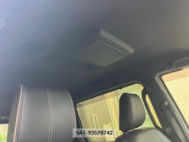 Toyota VOXY 2019-08 7252785-13