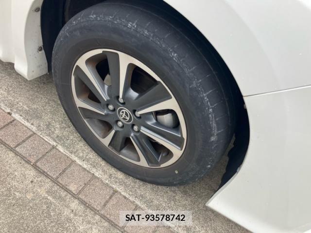 Toyota VOXY 2019-08 7252785-5