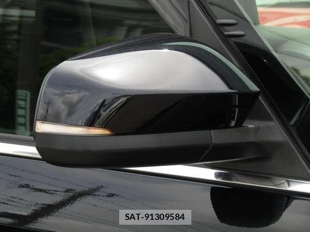 Toyota VOXY 2023-04 7252771-14