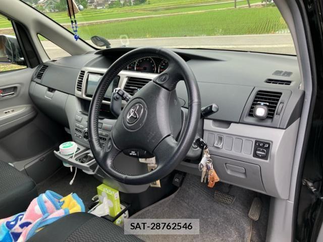 Toyota VOXY 2006-04 7252806-9
