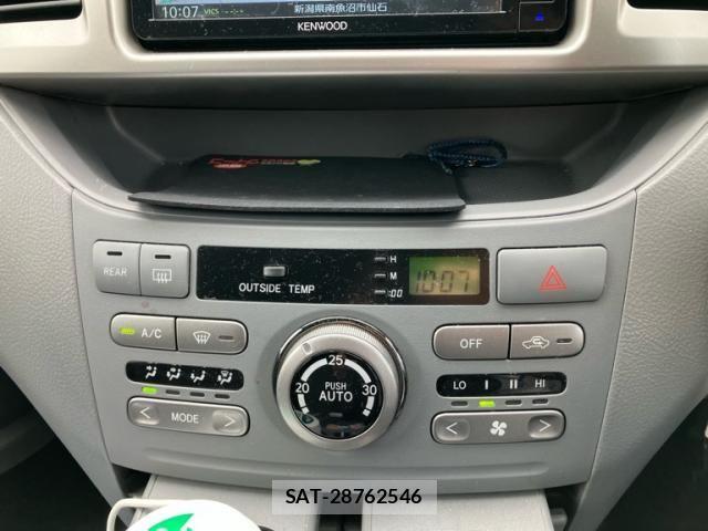 Toyota VOXY 2006-04 7252806-16