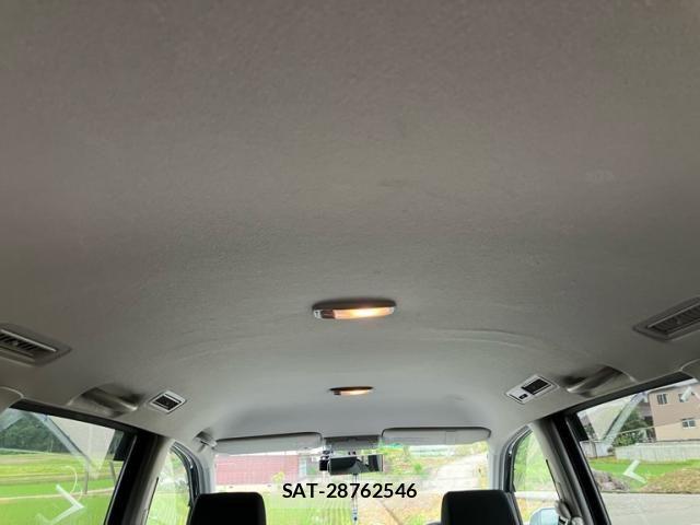 Toyota VOXY 2006-04 7252806-22