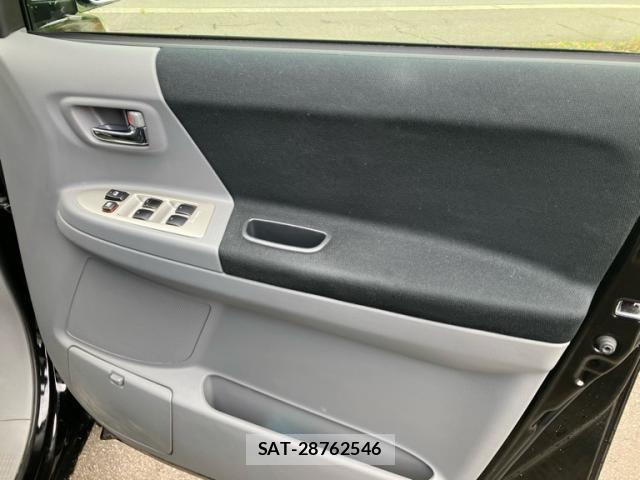 Toyota VOXY 2006-04 7252806-8