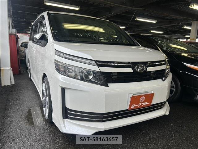 Toyota VOXY 2014-04 7252789-0