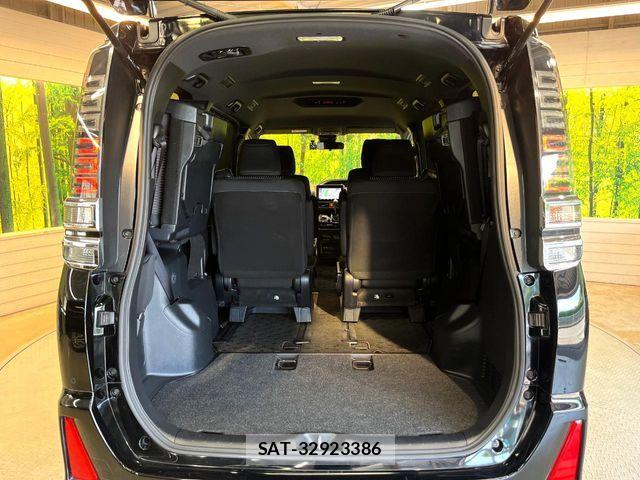 Toyota VOXY 2020-07 7252772-10