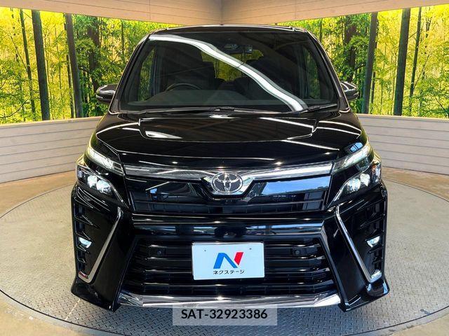 Toyota VOXY 2020-07 7252772-13