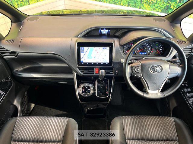 Toyota VOXY 2020-07 7252772-1