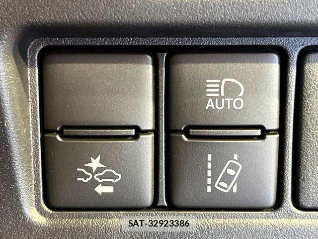 Toyota VOXY 2020-07 7252772-5