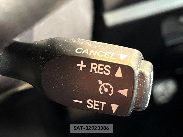 Toyota VOXY 2020-07 7252772-6