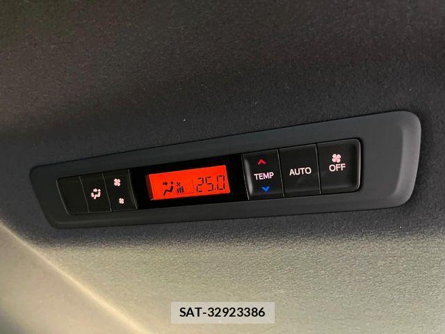 Toyota VOXY 2020-07 7252772-7
