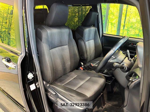 Toyota VOXY 2020-07 7252772-8