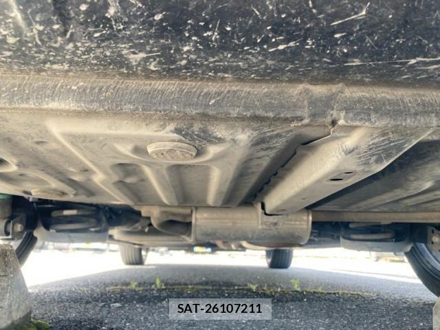 Toyota VOXY 2014-07 7252801-9