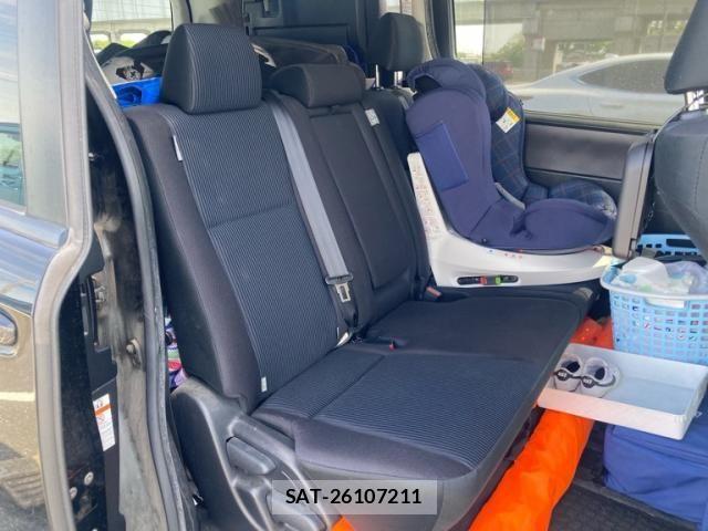 Toyota VOXY 2014-07 7252801-16