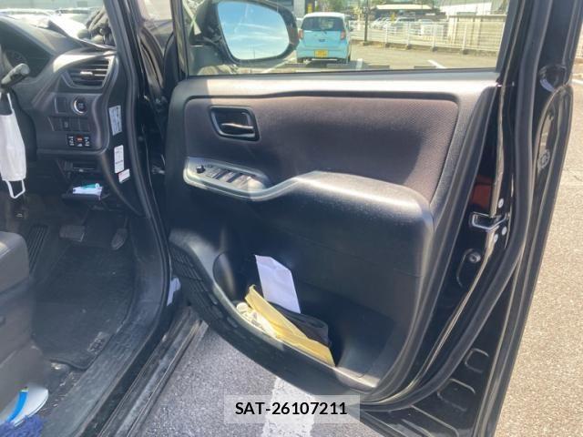 Toyota VOXY 2014-07 7252801-17