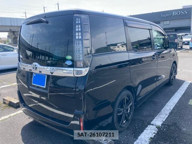 Toyota VOXY 2014-07 7252801-6