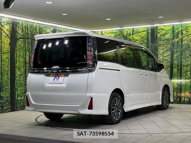 Toyota VOXY 2014-04 7252786-18