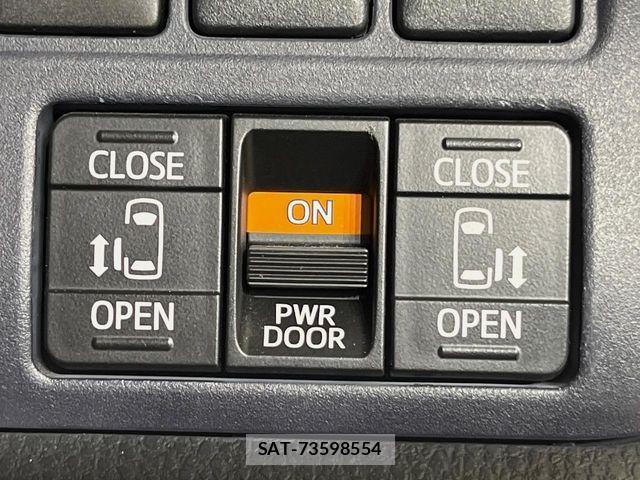 Toyota VOXY 2014-04 7252786-5