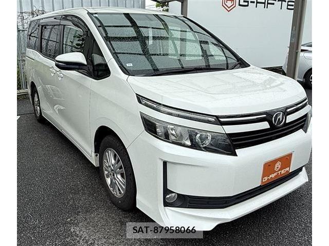Toyota VOXY 2014-02 7252796-0