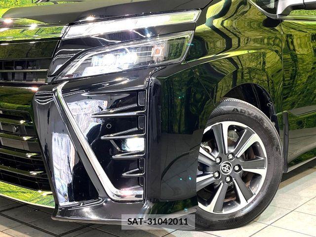 Toyota VOXY 2020-12 7252783-12