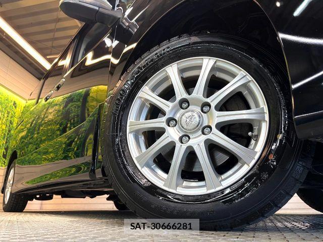 Toyota VOXY 2016-05 7252791-12