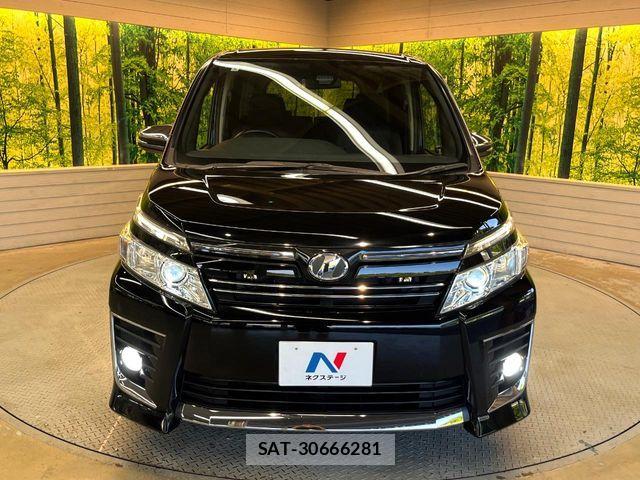 Toyota VOXY 2016-05 7252791-13