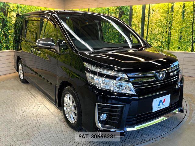 Toyota VOXY 2016-05 7252791-15