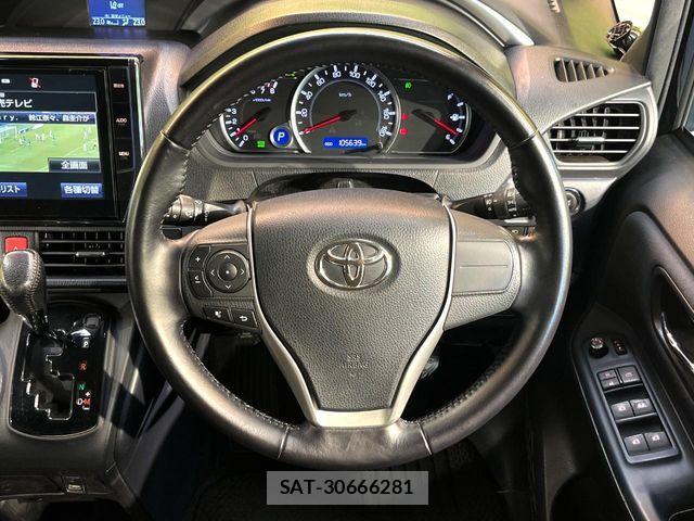 Toyota VOXY 2016-05 7252791-7