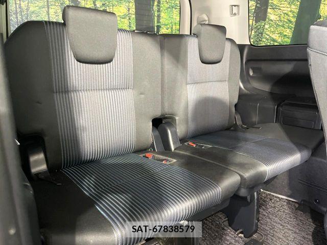 Toyota VOXY 2016-05 7252794-9