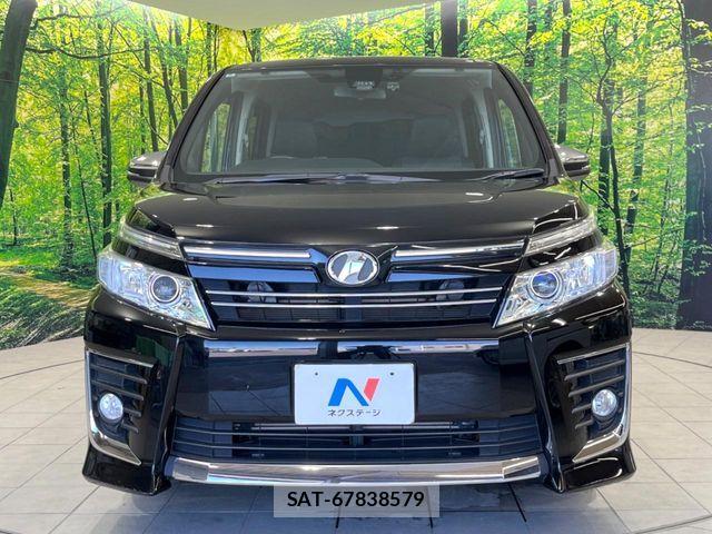 Toyota VOXY 2016-05 7252794-14