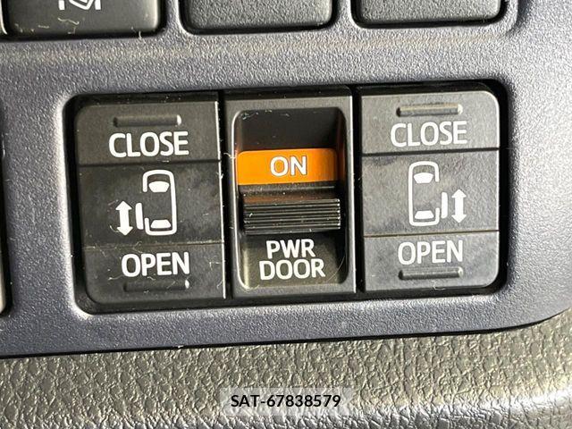 Toyota VOXY 2016-05 7252794-2