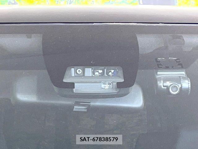 Toyota VOXY 2016-05 7252794-3