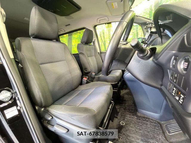 Toyota VOXY 2016-05 7252794-7