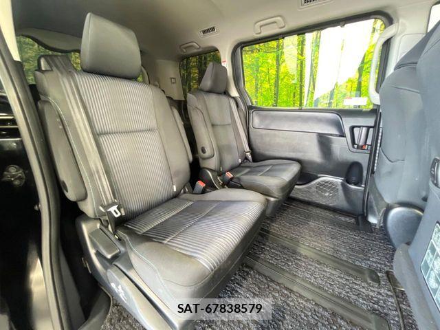 Toyota VOXY 2016-05 7252794-8