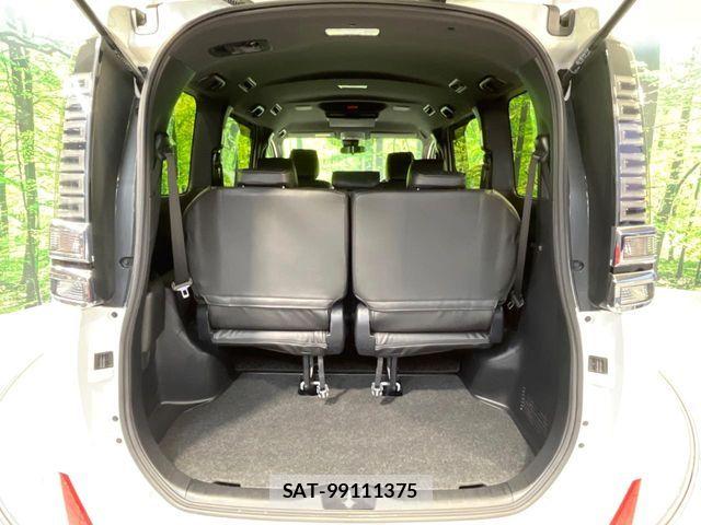 Toyota VOXY 2020-06 7252775-10