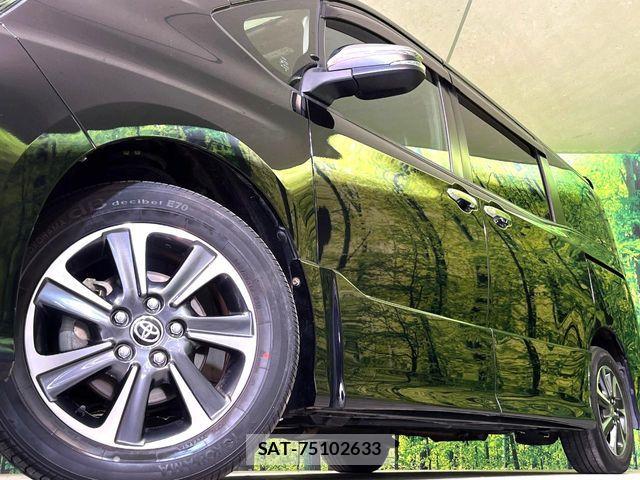 Toyota VOXY 2020-12 7271587-13
