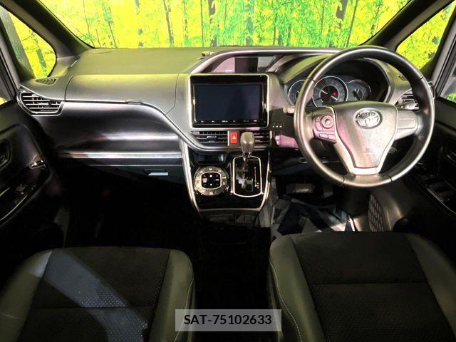 Toyota VOXY 2020-12 7271587-1