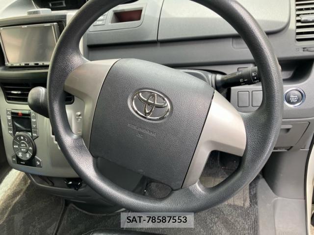 Toyota VOXY 2009-09 7273250-12