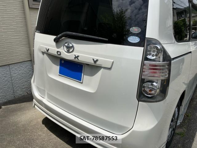 Toyota VOXY 2009-09 7273250-1