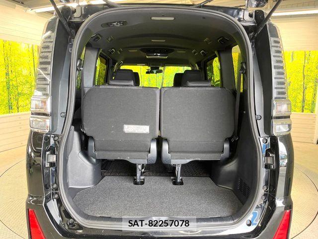 Toyota VOXY 2018-07 7273245-10