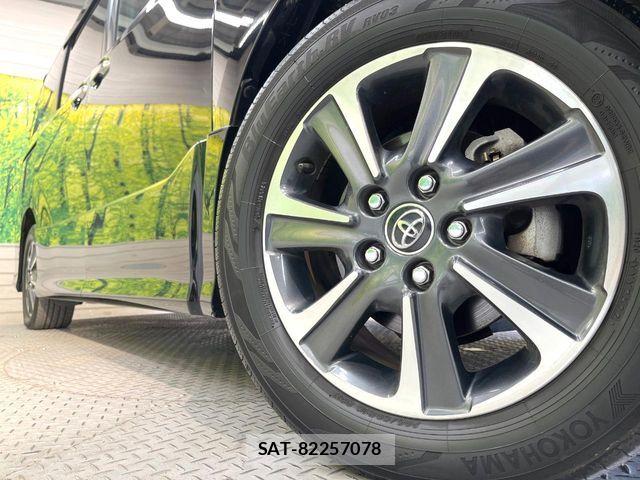 Toyota VOXY 2018-07 7273245-13