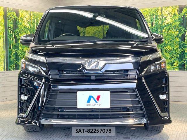 Toyota VOXY 2018-07 7273245-14