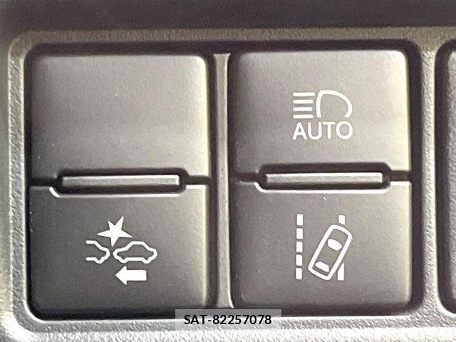 Toyota VOXY 2018-07 7273245-6