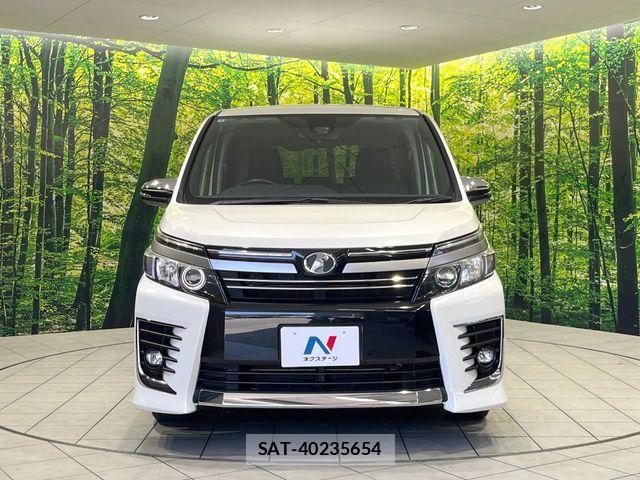 Toyota VOXY 2016-11 7271607-14