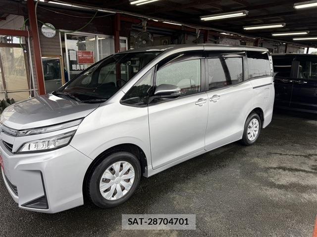 Toyota VOXY 2019-05 7272642-1