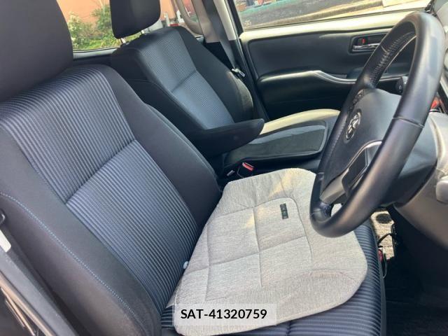 Toyota VOXY 2015-03 7273244-10