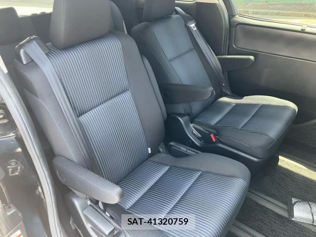 Toyota VOXY 2015-03 7273244-11