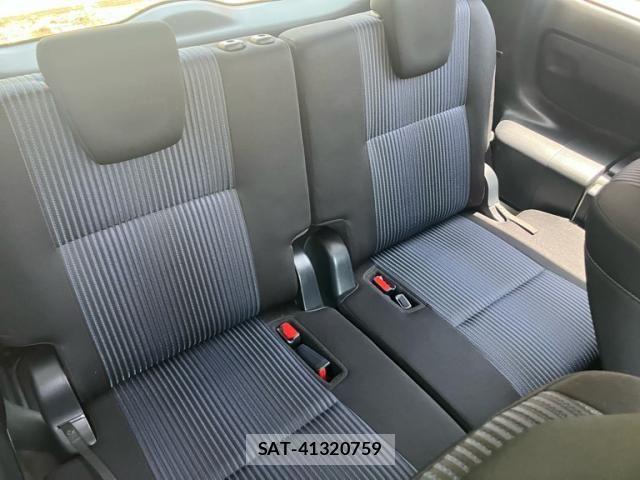 Toyota VOXY 2015-03 7273244-12