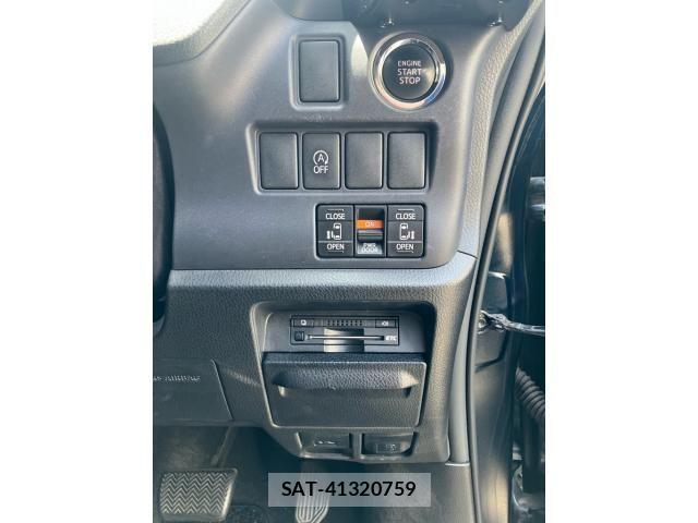 Toyota VOXY 2015-03 7273244-14